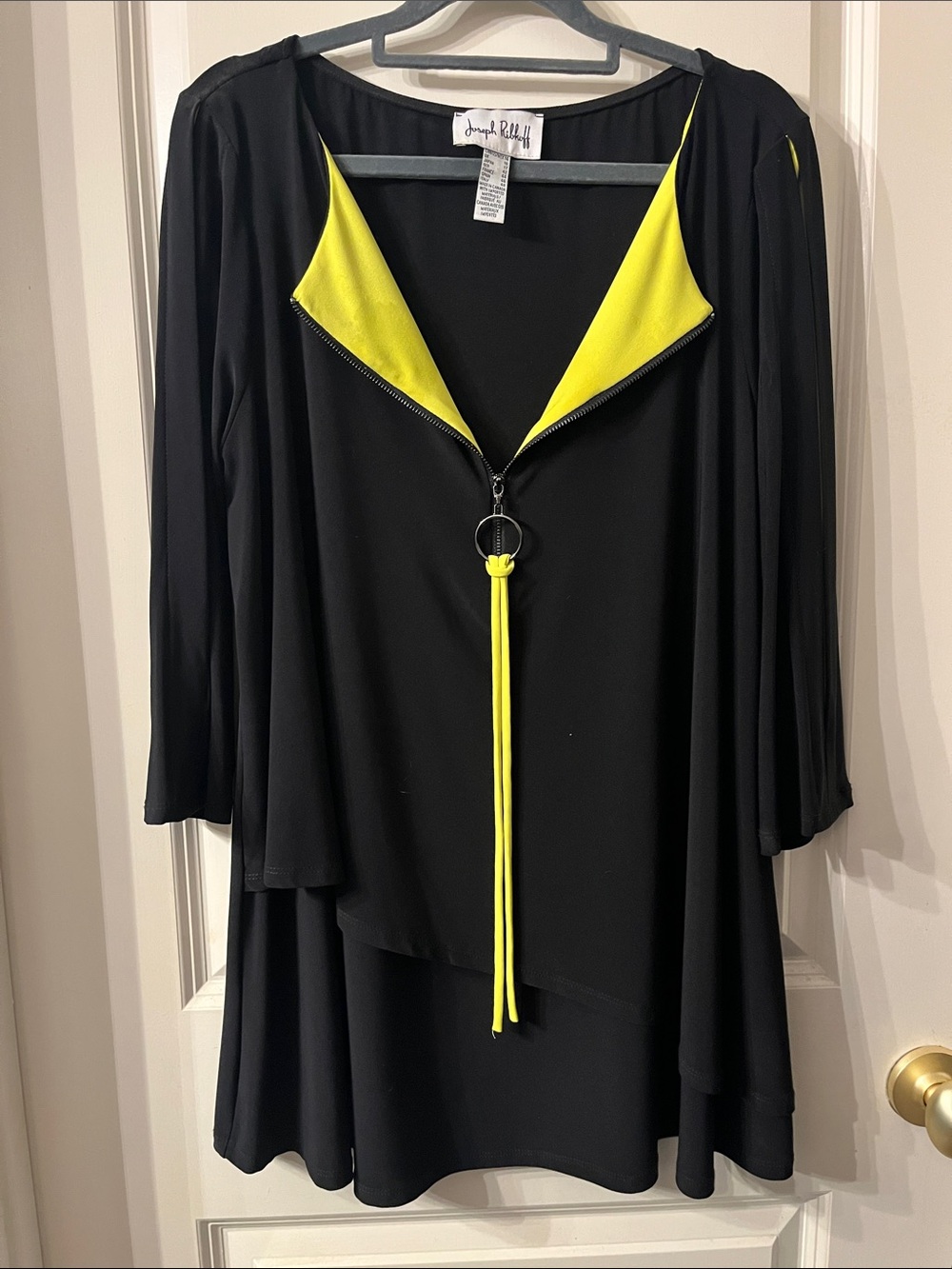 Joseph Ribkoff Color Block Tunic Black & Yellow Like New